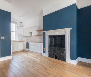 Cambray Place, Cheltenham GL50 1JP - Photo 2