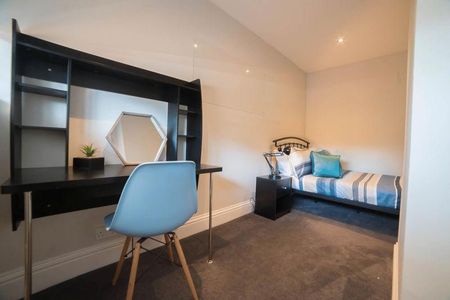 5 bedroom apartment to rent - Photo 3