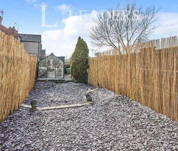 3 bedroom terraced house to rent - Photo 2