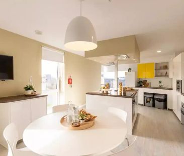 6 Bed Cluster Flat - Photo 6