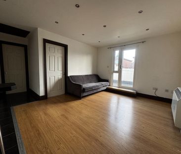 1 Bed Flat, Shirley Road, SO15 - Photo 2
