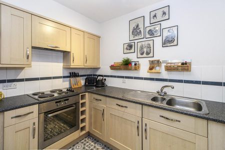 2 bedroom flat to rent - Photo 5