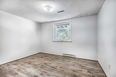 For Lease - 29 Bucks Green Road, Markham, Ontario - Photo 5