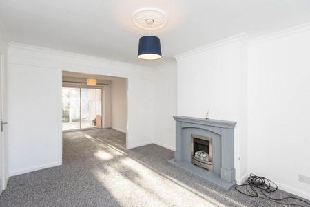 3 bedroom semi-detached house to rent - Photo 2