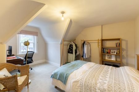 5 bedroom semi-detached house to rent - Photo 3