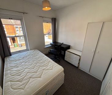 10 Heathcoat Street - New Kitchen & A1 Location Loughborough - Photo 4