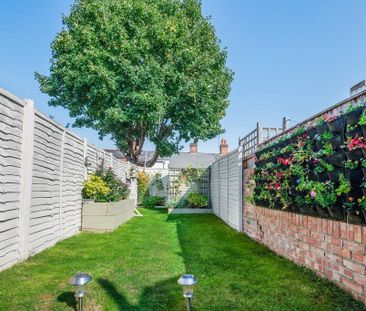 2 Bed Terraced House, Western Road, RG1 - Photo 6