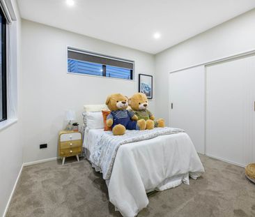 Hobsonville - 5 Bedroom House with 3.5 bathrooms - Photo 4