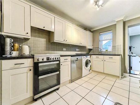 3 bedroom detached house to rent - Photo 5