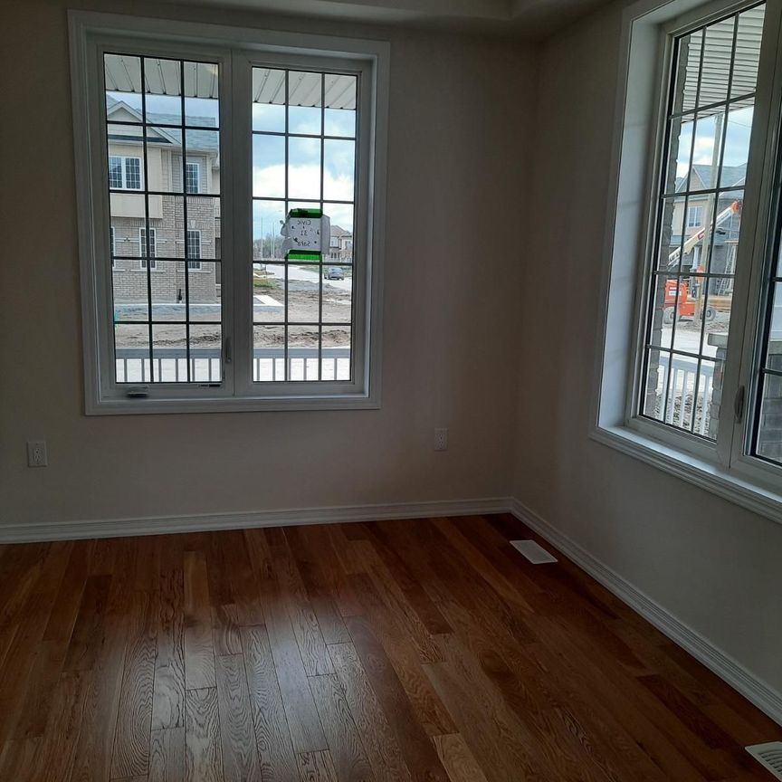 For Lease - 31 Sara Drive, Thorold, Ontario - Photo 1