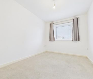 Lime Tree Court, Hardwicke, Gloucester - Photo 3