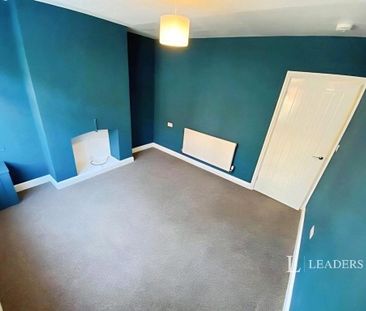 3 bedroom terraced house to rent - Photo 5