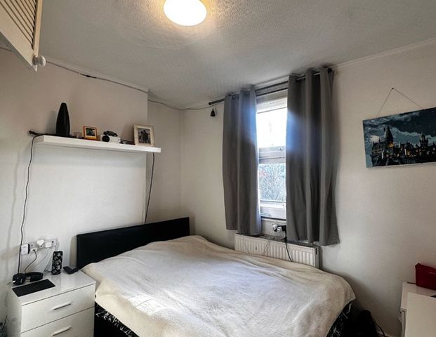 Room in a Shared Flat, Milton Avenue, NW10 - Photo 1