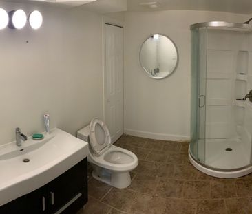 For Lease - 48 Briar Road, Barrie, Ontario - Photo 4