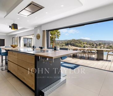 Maison à louer Mougins, Cote d'Azur, France14 000 EUR / Mois - Photo 2