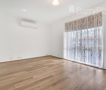 Prime Location in the heart of Craigieburn! - Photo 1