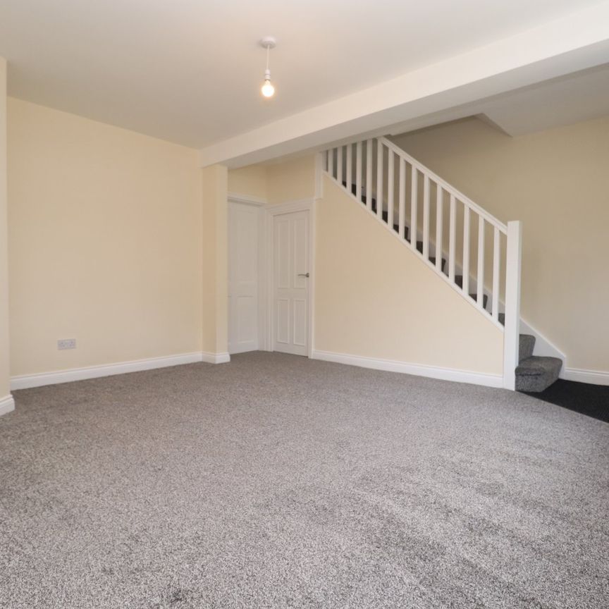 3 bedroom terraced house to rent - Photo 1