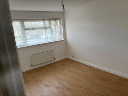 3 bedroom terraced house to rent - Photo 4