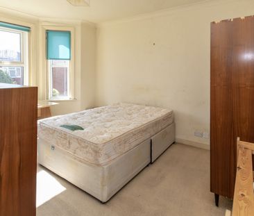 5 Bed Student House on Evelyn Road - Photo 3