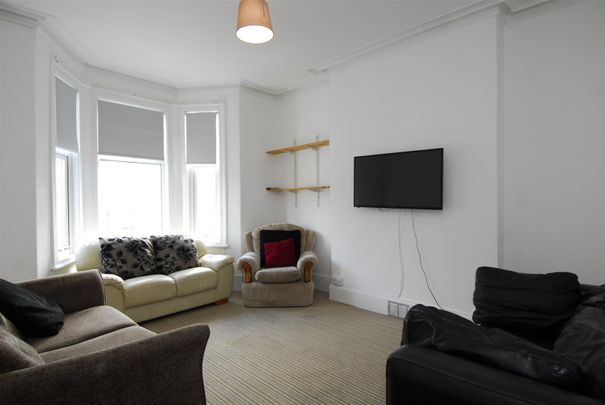 Ashford Road, Plymouth - Photo 1