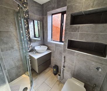 5 Bed Semi-Detached House, Heybarnes Road, B10 - Photo 6