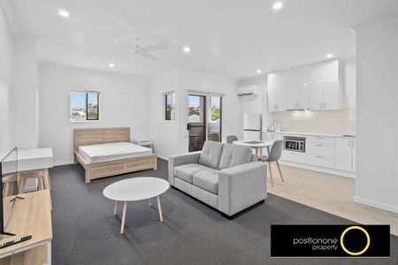 Very Large Partially Furnished Air Conditioned Studio - Photo 3