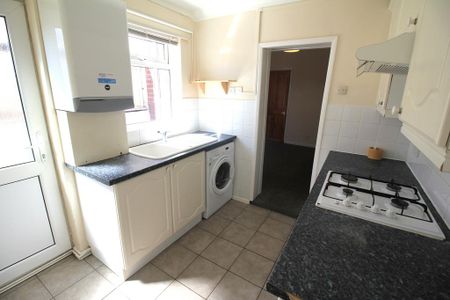 2 bedroom terraced house to rent - Photo 5