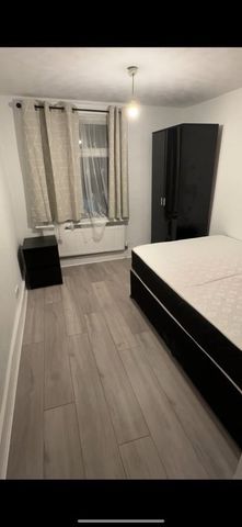 Room in a Shared House, Reginald Road, E7 - Photo 2