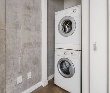 For Lease - 111 Bathurst Street Unit# 1007, Toronto, Ontario - Photo 2