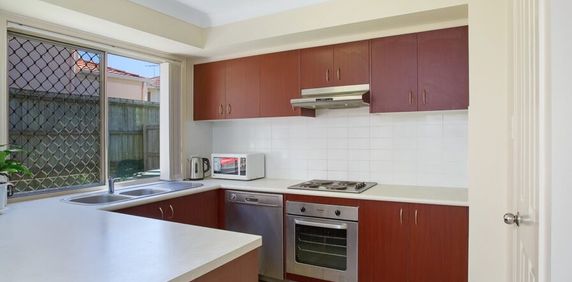OWNER PAYS WATER BILL- Great location Unit in Mansfield State School Catchment - Photo 2