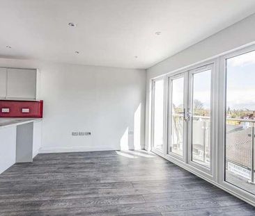 West Byfleet, Surrey, KT14 - Photo 2