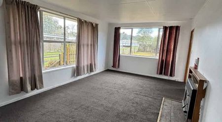 3 Bedroom Rental - Photo 2