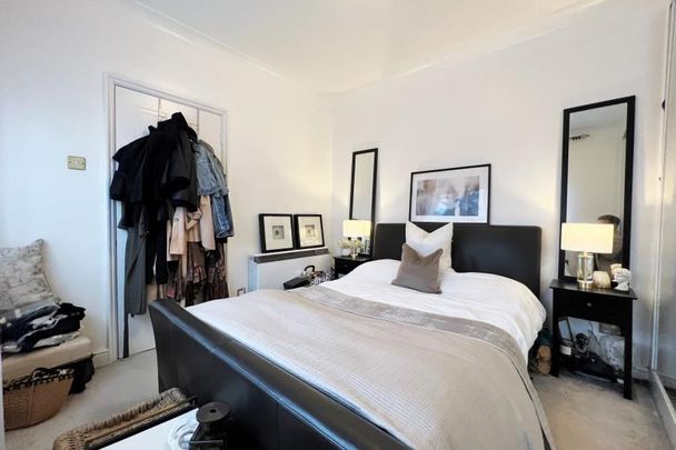 Courthope, Woking, Surrey, GU22 - Photo 1