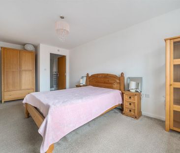 2 bedroom apartment to rent - Photo 6