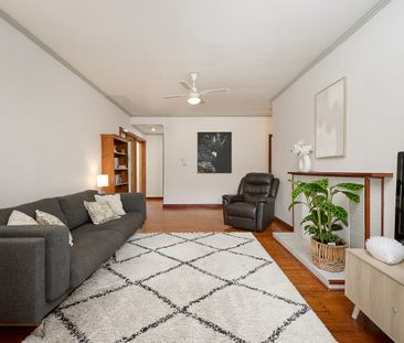 Fresh Bright and Modern - Photo 2