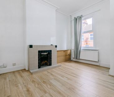2 Bed Terraced House, Cowper Street, LU1 - Photo 1