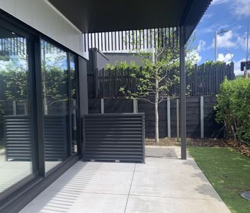 Unit 1, 71 Hobsonville Point Road, Hobsonville, Auckland - Photo 4