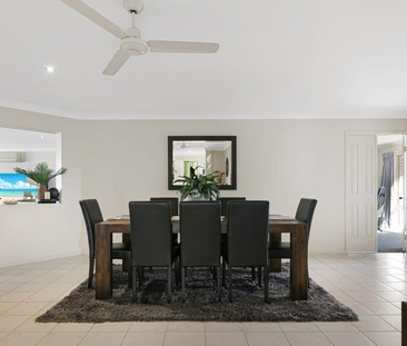 Spacious Family Home in Prime Robina Location - Photo 4