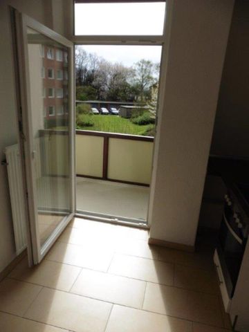 2-ZW mit Balkon in zentraler Lage in 24114 Kiel zu vermieten! Otto Stöben GmbH - Photo 5