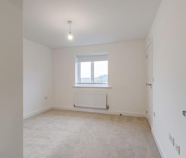 3 bedroom detached house to rent - Photo 2