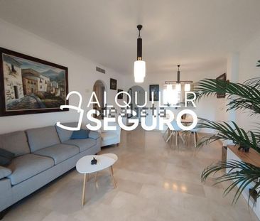 Alquiler de piso en Calle Bélgica - Photo 2