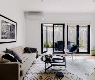 2 Bed, 1 Bath - Photo 3