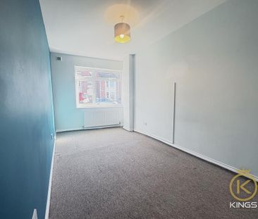 2 bedroom ground floor flat to rent - Photo 2
