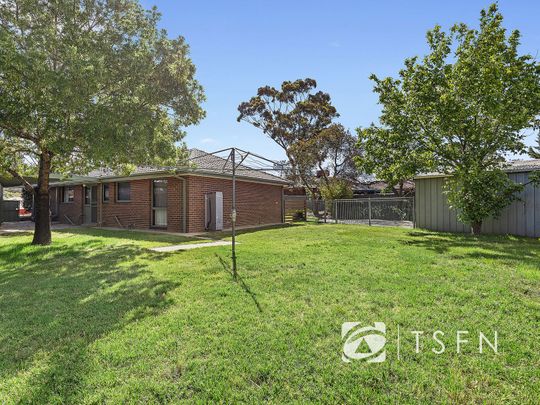 Lovely home in sought after Kangaroo Flat - Photo 1