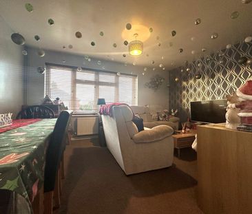 2 bedroom maisonette to rent - Photo 1