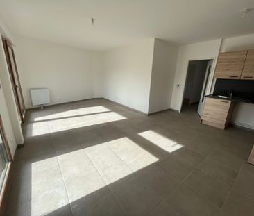 Location Appartement 3 pièces 65m² LILLE 59000 - Photo 1