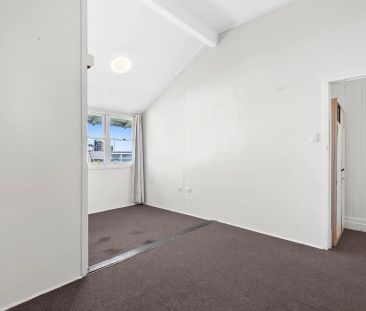 8/2 Hawthorne Street, Woolloongabba QLD 4102 - Photo 3