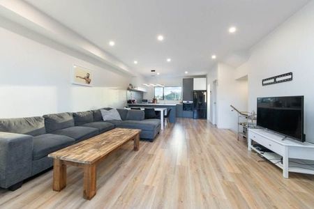 Spacious 4-Bedroom Home in Northcote – Super Conve - Photo 2