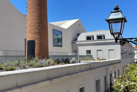 Apartamento T2 para arrendar mobilado em Belém localização privilegiada vista rio e jardins torre de Belém - Photo 5