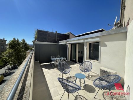 Location Appartement 3 pièces 57m² MARSEILLE 1er - Photo 4
